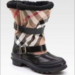 Size 9 Burberry Shearling Snow Boots